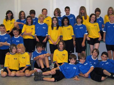 Sport an der Schule: Handballtrikots